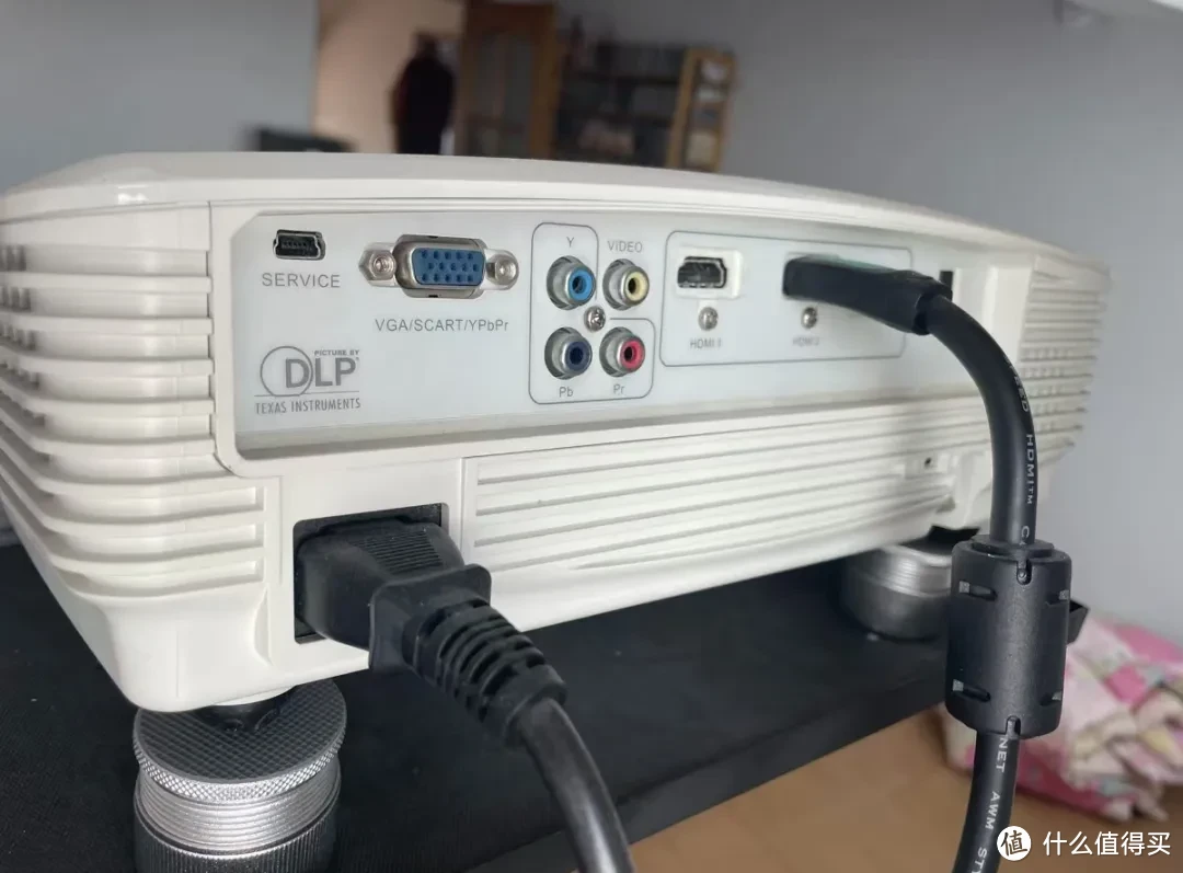 599元的1080P吊装投影仪，轻松平替120英寸大电视？